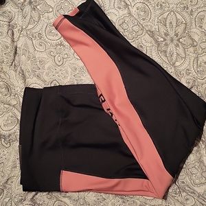 New with tags under Armour legging